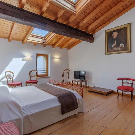 Daire Cisano Residenza D'epoca