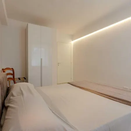 Daire Cisano Residenza D'epoca *