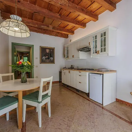 Cisano Residenza D'epoca Daire