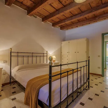 Cisano Residenza D'epoca Daire *