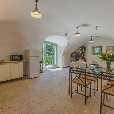 Cisano Residenza D'epoca Apartamento
