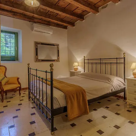 Apartment Cisano Residenza D'epoca *