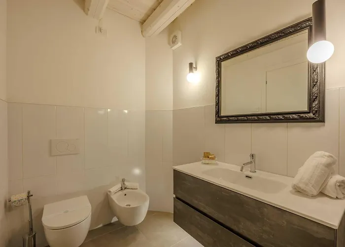 Apartamento Cisano Residenza D'epoca