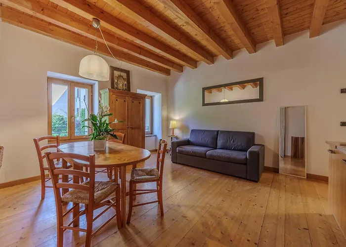 Apartamento Cisano Residenza D'epoca *